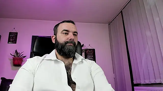 Snapshot of ChristophJules chatting on 03.04.25 ChristophJules online show from 03.04.25