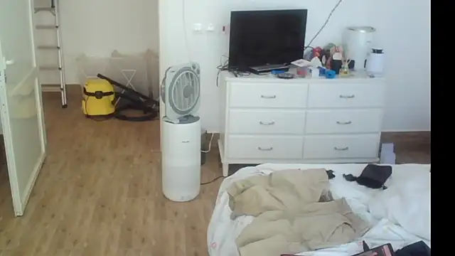 Snapshot of theSecretBallerino chatting on 09.23.25 theSecretBallerino online show from 09.23.25