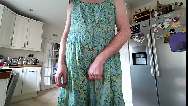 Snapshot of theSecretBallerino chatting on 10.03.25 theSecretBallerino online show from 10.03.25