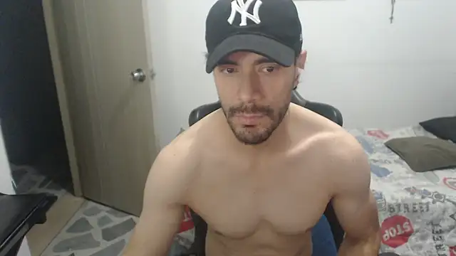 Snapshot of samuelgarcia_ chatting on 07.31.26 samuelgarcia online show from 07.31.26