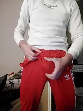 Snapshot of MlodyDres chatting on 10.14.25 MlodyDres online show from 10.14.25