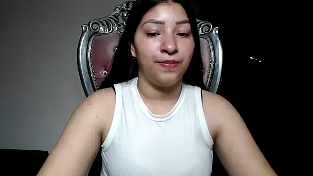 Snapshot of holly20a chatting on 01.05.25 holly20a online show from 01.05.25