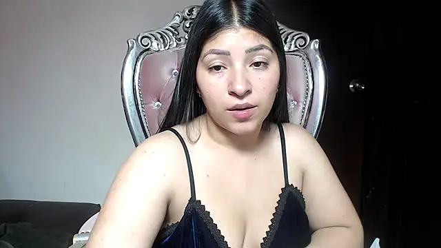 Snapshot of holly20a chatting on 01.18.25 holly20a online show from 01.18.25