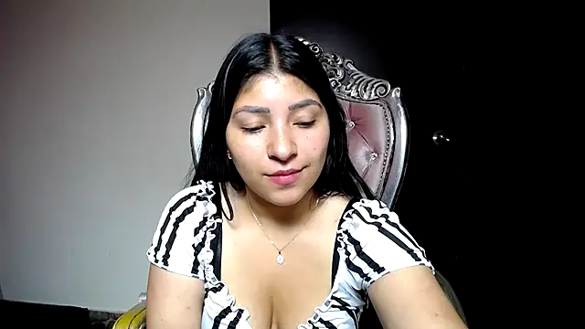 Snapshot of holly20a chatting on 01.21.25 holly20a online show from 01.21.25