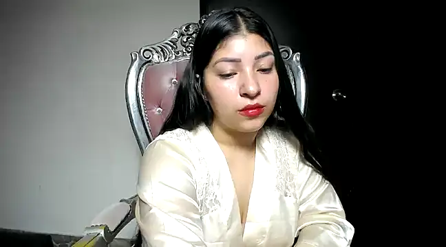 Snapshot of holly20a chatting on 02.01.25 holly20a online show from 02.01.25