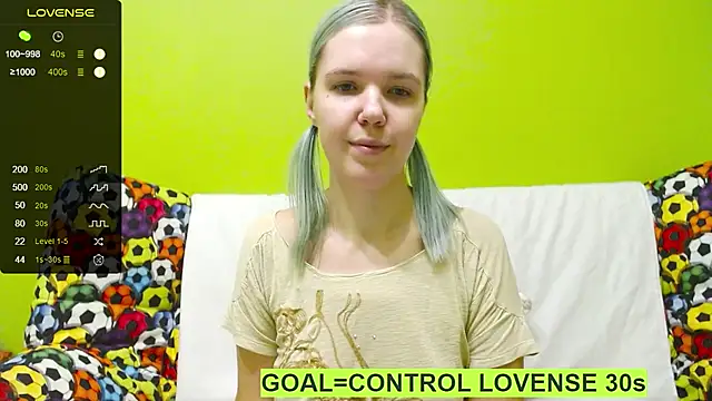 Snapshot of Ultra_Meow chatting on 02.05.25 Ultra Meow online show from 02.05.25