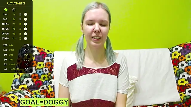 Snapshot of Ultra_Meow chatting on 02.07.25 Ultra Meow online show from 02.07.25