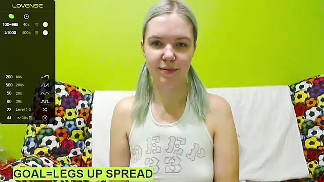 Snapshot of Ultra_Meow chatting on 02.11.25 Ultra Meow online show from 02.11.25