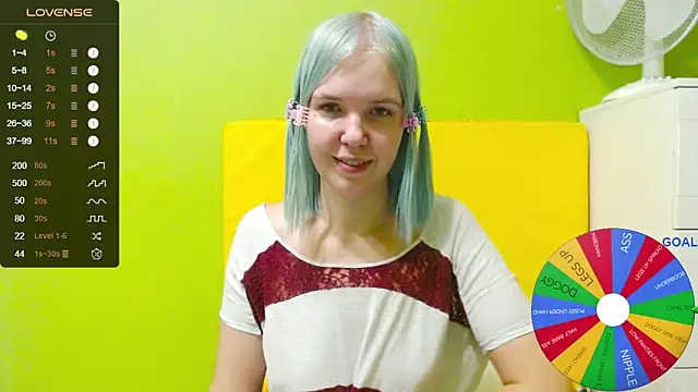 Snapshot of Ultra_Meow chatting on 10.26.25 Ultra Meow online show from 10.26.25