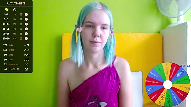 Snapshot of Ultra_Meow chatting on 10.27.25 Ultra Meow online show from 10.27.25