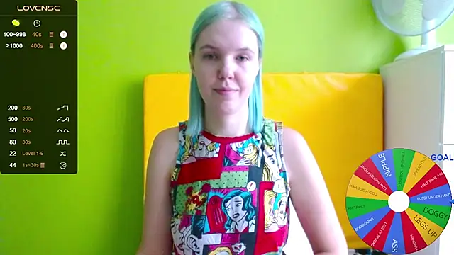 Snapshot of Ultra_Meow chatting on 10.28.25 Ultra Meow online show from 10.28.25