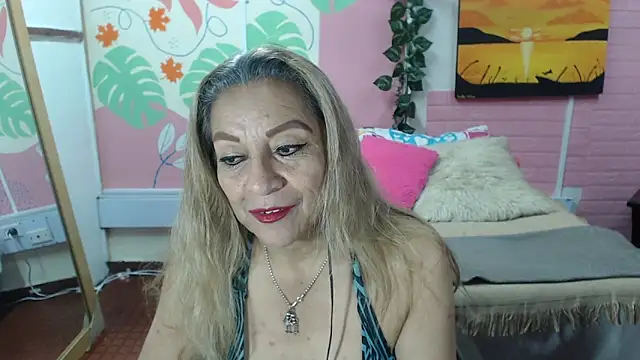 Snapshot of ZAMANTHA chatting on 03.20.25 ZAMANTHA online show from 03.20.25