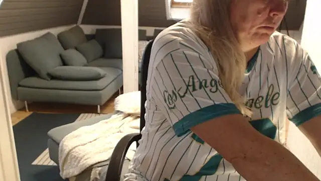 KimMitchelli online show from 01.13.26