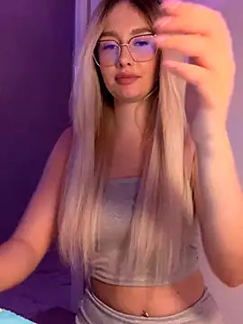 mollyxxx online show from 10.24.25