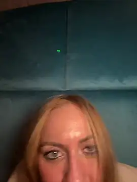 RockQueen A online show from 12.17.24