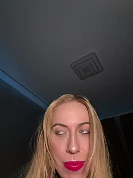RockQueen A online show from 12.27.24