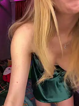 RockQueen A online show from 01.24.25