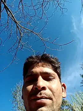 SunnyleoneBG online show from 12.30.24