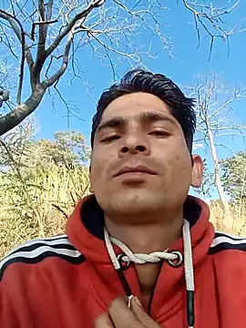 SunnyleoneBG online show from 01.05.25