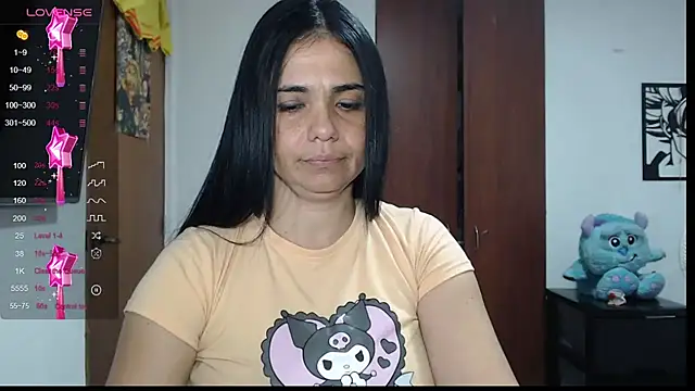 Snapshot of selena_ferri chatting on 12.27.24 selena ferri online show from 12.27.24