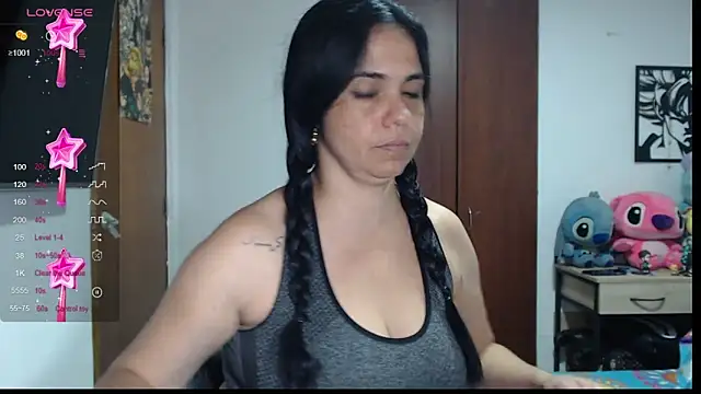 Snapshot of selena_ferri chatting on 03.21.25 selena ferri online show from 03.21.25
