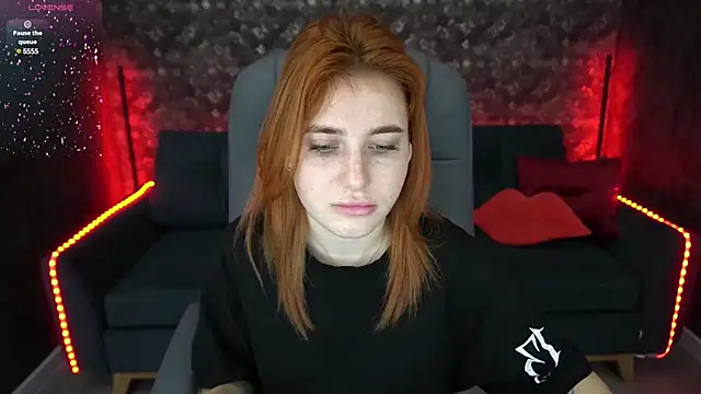 Snapshot of EmilyFoxxi chatting on 01.06.25 EmilyFoxxi online show from 01.06.25