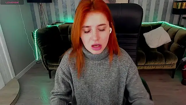 Snapshot of EmilyFoxxi chatting on 01.08.25 EmilyFoxxi online show from 01.08.25