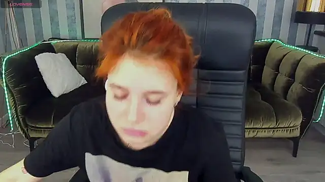 Snapshot of EmilyFoxxi chatting on 01.15.25 EmilyFoxxi online show from 01.15.25