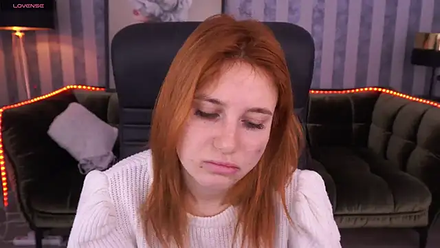 Snapshot of EmilyFoxxi chatting on 01.22.25 EmilyFoxxi online show from 01.22.25