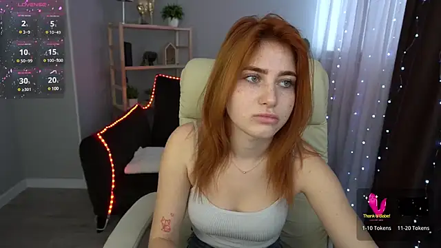 Snapshot of EmilyFoxxi chatting on 01.24.25 EmilyFoxxi online show from 01.24.25