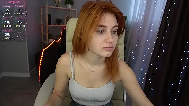 Snapshot of EmilyFoxxi chatting on 01.27.25 EmilyFoxxi online show from 01.27.25