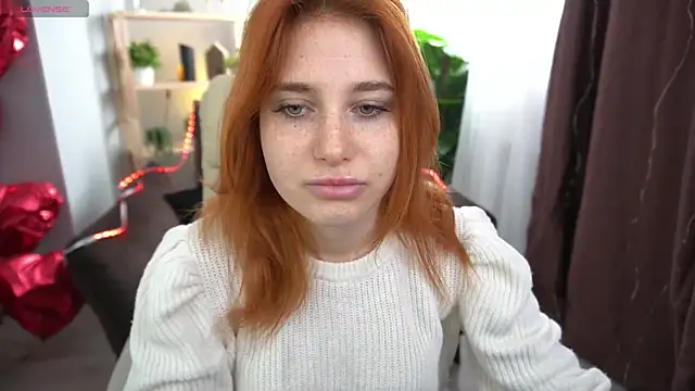 Snapshot of EmilyFoxxi chatting on 03.20.25 EmilyFoxxi online show from 03.20.25