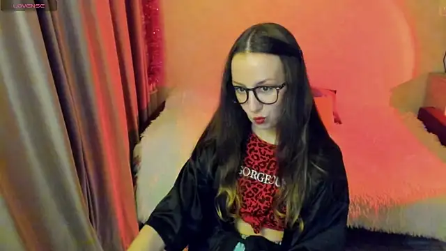 CurlySteph online show from 10.20.25