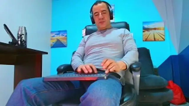 juanses n toro online show from 11.14.25