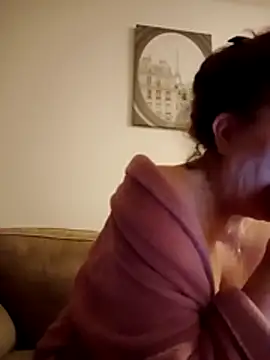 Snapshot of Hottie-Mom chatting on 02.25.26 Hottie-Mom online show from 02.25.26