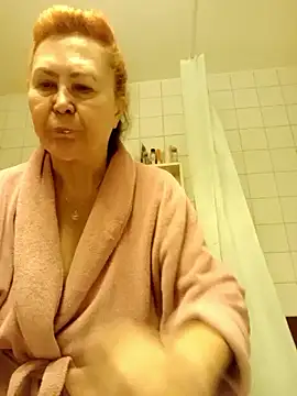 Snapshot of Hottie-Mom chatting on 02.27.26 Hottie-Mom online show from 02.27.26