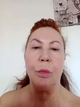 Snapshot of Hottie-Mom chatting on 03.04.26 Hottie-Mom online show from 03.04.26