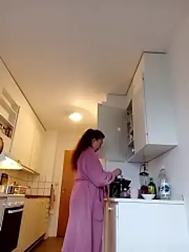 Snapshot of Hottie-Mom chatting on 03.11.26 Hottie-Mom online show from 03.11.26