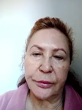 Snapshot of Hottie-Mom chatting on 04.02.26 Hottie-Mom online show from 04.02.26