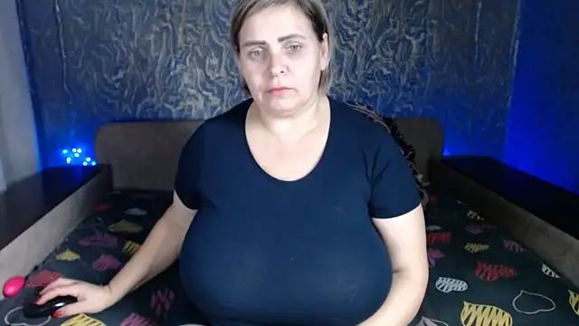 EvaCristal online show from 11.08.25