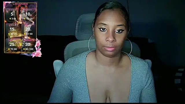 Snapshot of sassyslayz chatting on 10.17.25 sassyslayz online show from 10.17.25