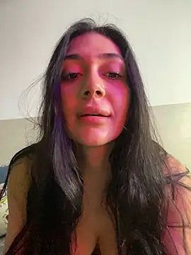 LaanaCooper online show from 02.05.25