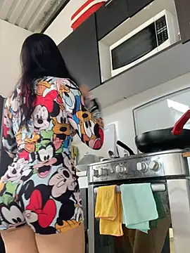 LaanaCooper online show from 02.10.25