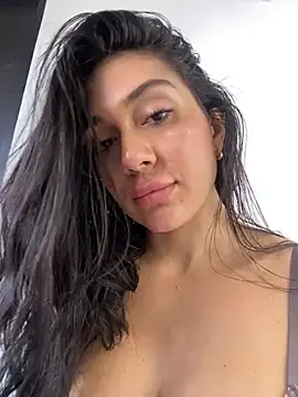 LaanaCooper online show from 02.19.25