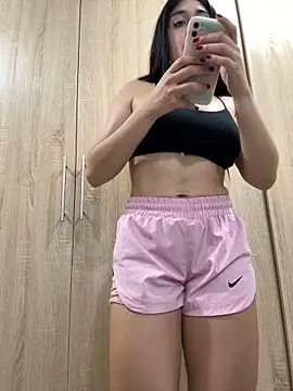 LaanaCooper online show from 11.02.25