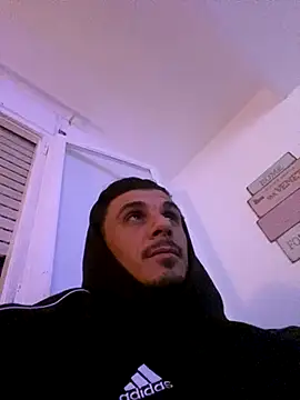 Snapshot of Agustin_Obs chatting on 10.24.25 Agustin Obs online show from 10.24.25