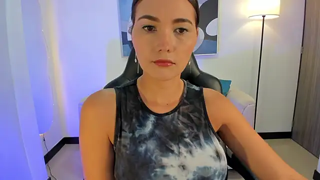 Snapshot of SaraParker_ chatting on 09.25.25 SaraParker online show from 09.25.25