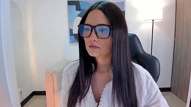 Snapshot of SaraParker_ chatting on 10.23.25 SaraParker online show from 10.23.25