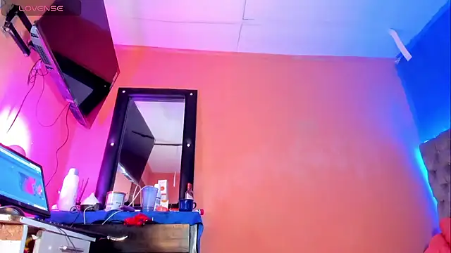 Sammybitchx online show from 10.14.25