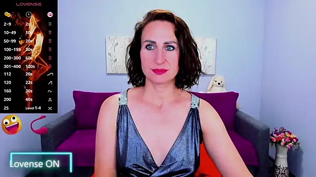 Nia Smithh online show from 09.23.25